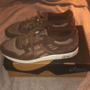 ASICS Gel GT- II Chocolate/ Mocha size 10.5